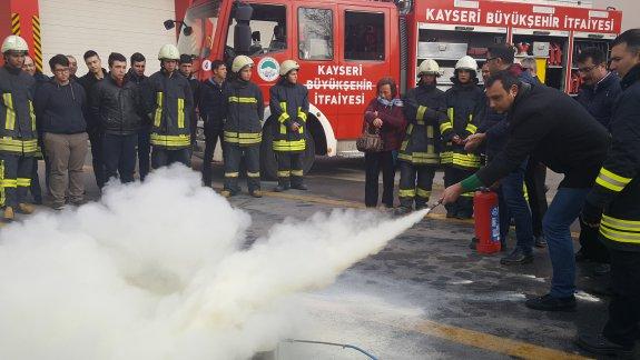 İSG Uzmanlarına Kayseri Büyükşehir Belediyesi Başkanlığı, İtfaiye Daire Başkanlığı Tarafından Üç Gün Süren Yangın Eğitim Kursu Verildi.